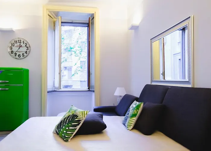 Guesthost - Book Now! Corso Buenos Aires & Loreto M1