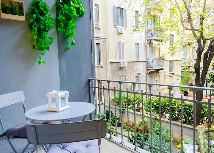 Guesthost - Book Now! Corso Buenos Aires & Loreto M1